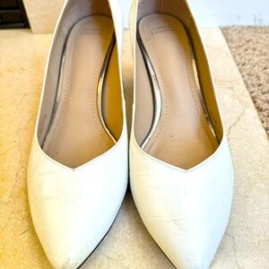 Johnson & Murphy women classy white leather  pump heels shoes sz 9
